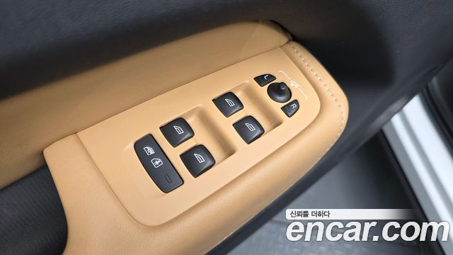 Volvo XC60 2018 — photo 27