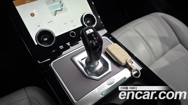 Land Rover Range Rover Evoque 2021 — photo 12