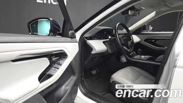 Land Rover Range Rover Evoque 2021 — photo 13