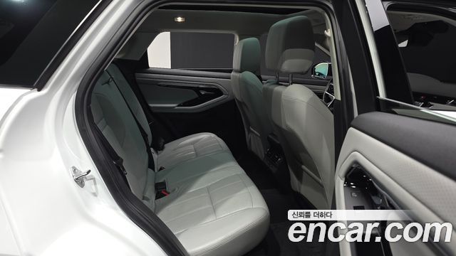 Land Rover Range Rover Evoque 2021 — photo 17