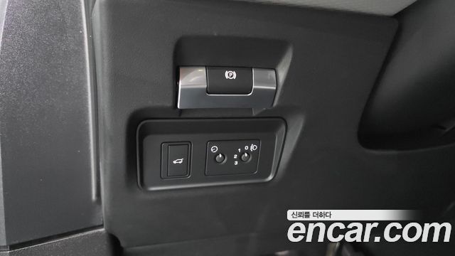 Land Rover Range Rover Evoque 2021 — photo 19