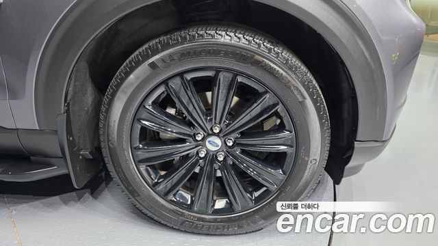 Ford Explorer 2021 — photo 5