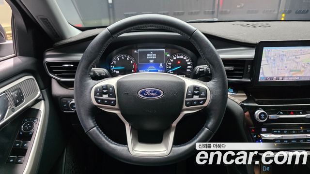 Ford Explorer 2021 — photo 19