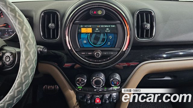 Mini Countryman 2020 — photo 18