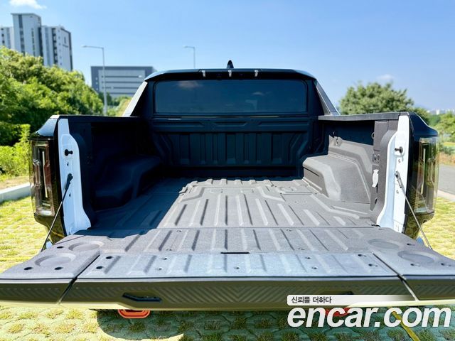 GMC Hummer EV 2024 — photo 8