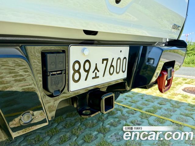 GMC Hummer EV 2024 — photo 10