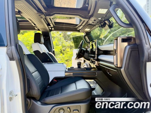 GMC Hummer EV 2024 — photo 12