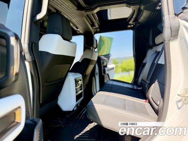 GMC Hummer EV 2024 — photo 13
