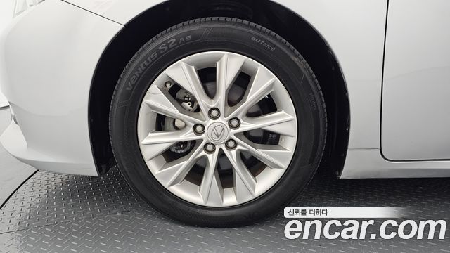Lexus ES 2013 — photo 5