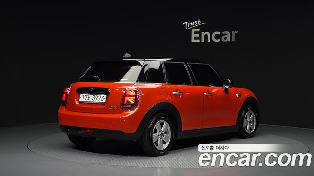 Mini Cooper 2019 — photo 2