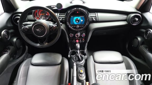 Mini Cooper 2019 — photo 10