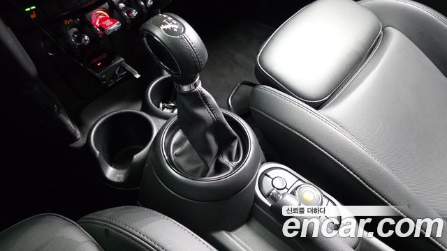 Mini Cooper 2019 — photo 12