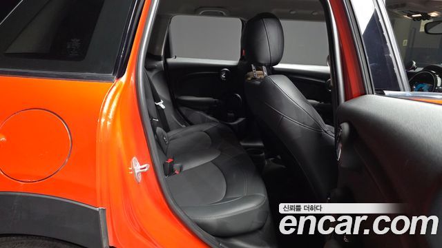 Mini Cooper 2019 — photo 18