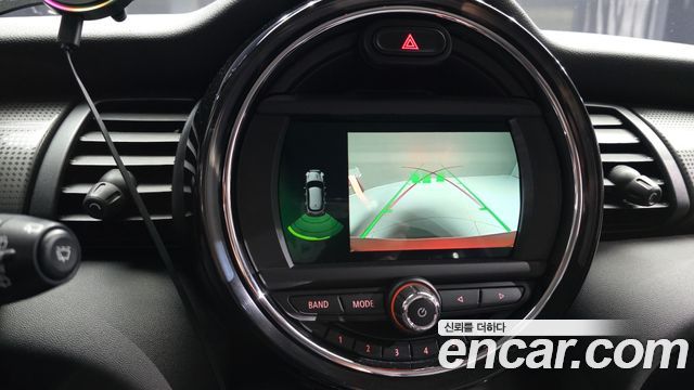 Mini Cooper 2019 — photo 22