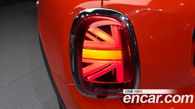 Mini Cooper 2019 — photo 9