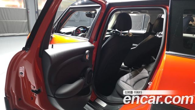 Mini Cooper 2019 — photo 16