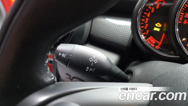 Mini Cooper 2019 — photo 27