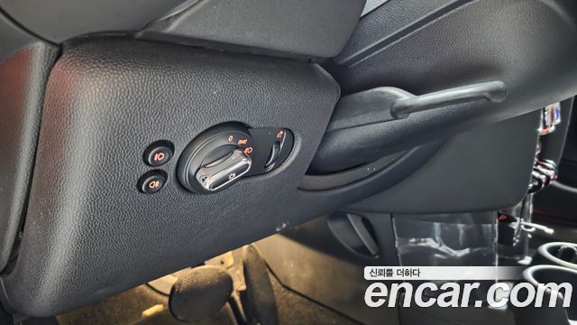Mini Cooper 2019 — photo 29