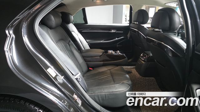 Genesis G90 2019 — photo 12