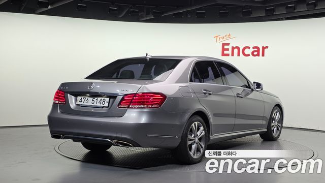 Mercedes-Benz E-Class 2015 — photo 2