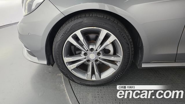 Mercedes-Benz E-Class 2015 — photo 5