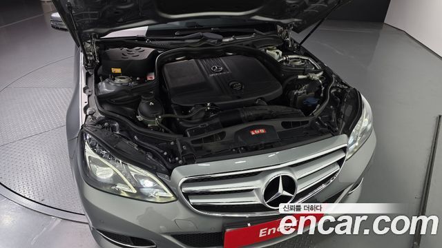 Mercedes-Benz E-Class 2015 — photo 6