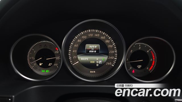 Mercedes-Benz E-Class 2015 — photo 8