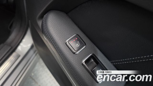 Mercedes-Benz E-Class 2015 — photo 16
