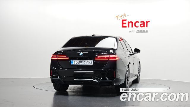 BMW 5-Series 2026 — photo 4
