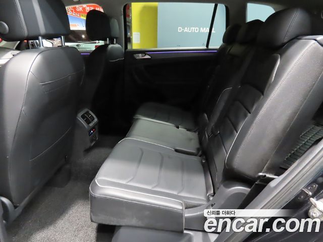 Volkswagen Tiguan 2022 — photo 7