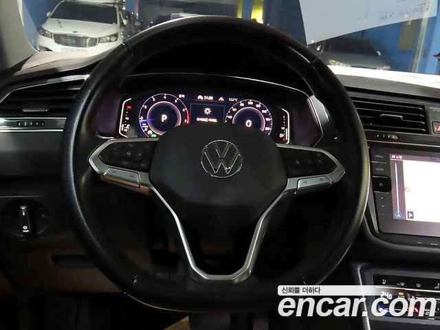 Volkswagen Tiguan 2022 — photo 10