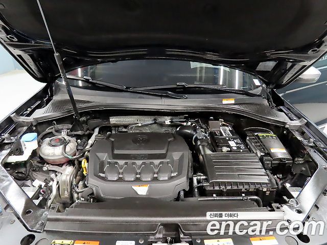 Volkswagen Tiguan 2022 — photo 18