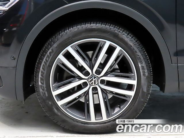 Volkswagen Tiguan 2022 — photo 19
