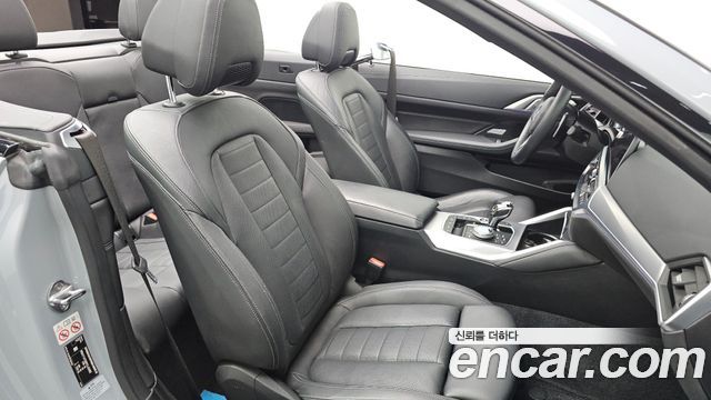 BMW 4-Series 2023 — photo 16