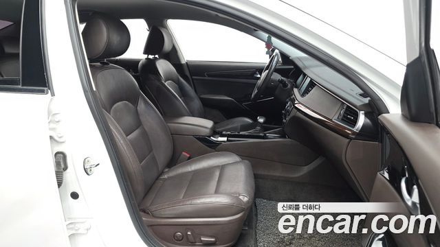 Kia K7 2018 — photo 12