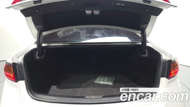 Kia K7 2018 — photo 20