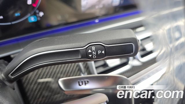 Mercedes-Benz GLS-Class 2026 — photo 12