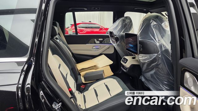 Mercedes-Benz GLS-Class 2026 — photo 18