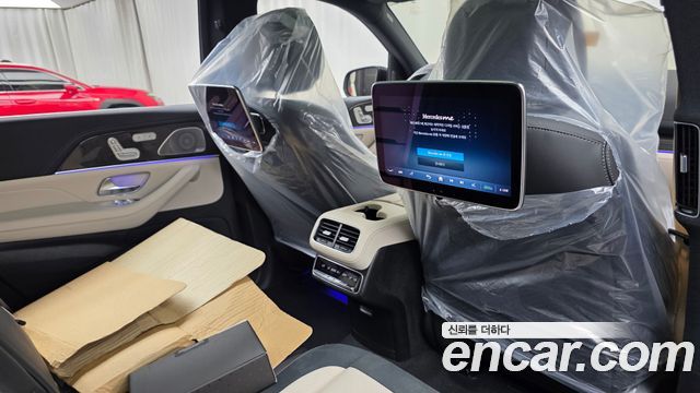 Mercedes-Benz GLS-Class 2026 — photo 24