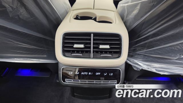 Mercedes-Benz GLS-Class 2026 — photo 31