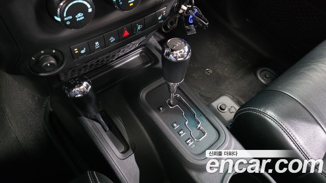 Jeep Wrangler 2012 — photo 9
