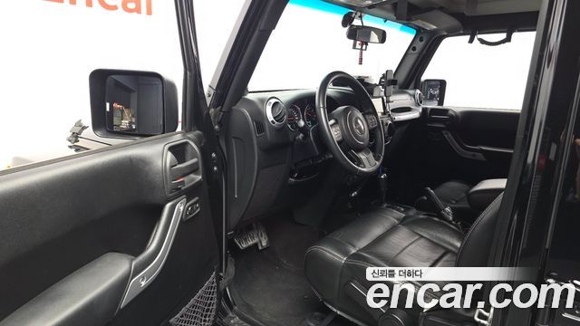 Jeep Wrangler 2012 — photo 10