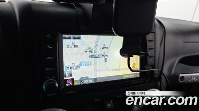 Jeep Wrangler 2012 — photo 14