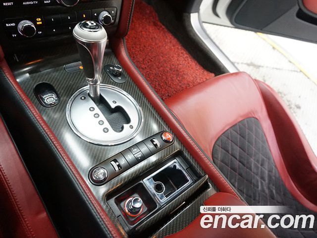 Bentley Continental 2010 — photo 9