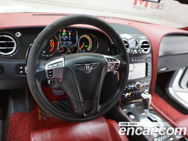 Bentley Continental 2010 — photo 13