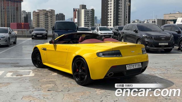 Aston Martin Vantage 2016 — photo 4