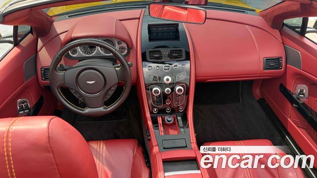 Aston Martin Vantage 2016 — photo 9