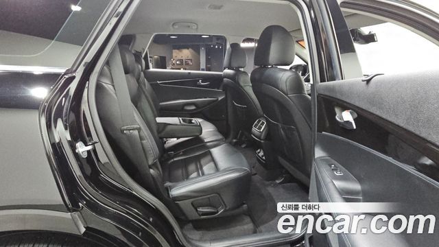 Kia Sorento 2019 — photo 16