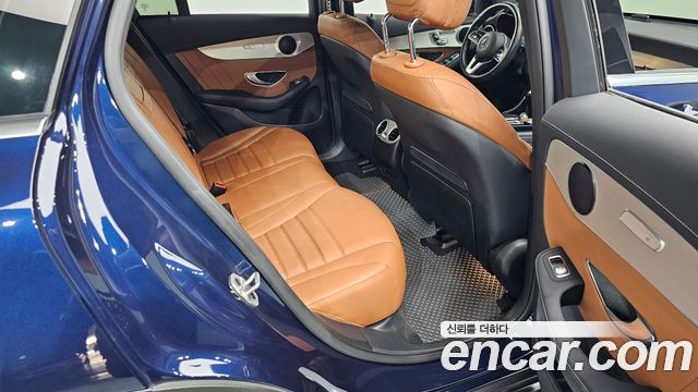 Mercedes-Benz GLC-Class 2022 — photo 17
