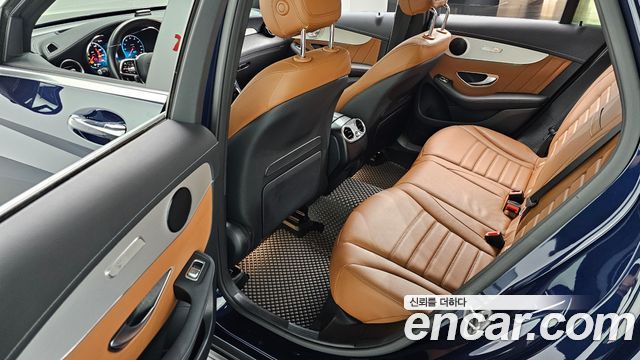 Mercedes-Benz GLC-Class 2022 — photo 18
